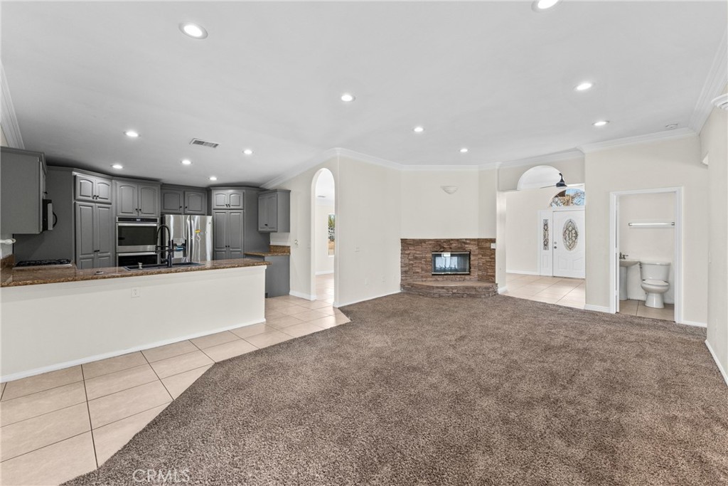 15921 Pine Street Property Photo 13