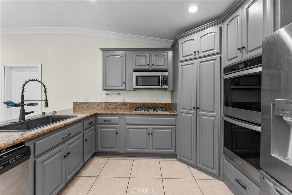 15921 Pine Street Property Photo 16