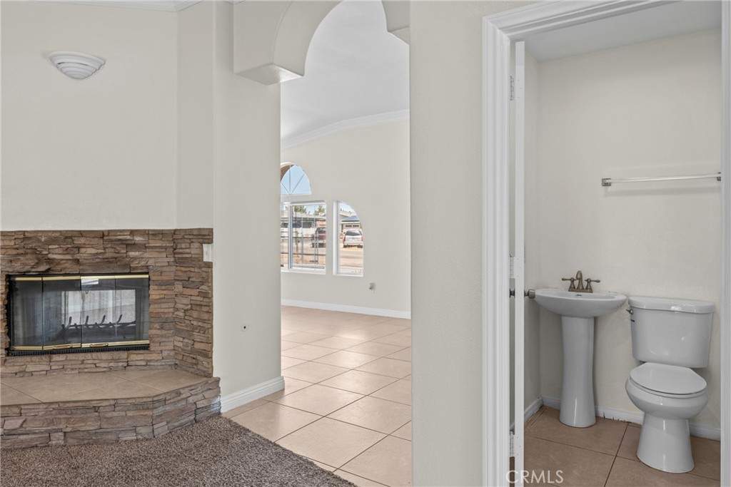 15921 Pine Street Property Photo 17