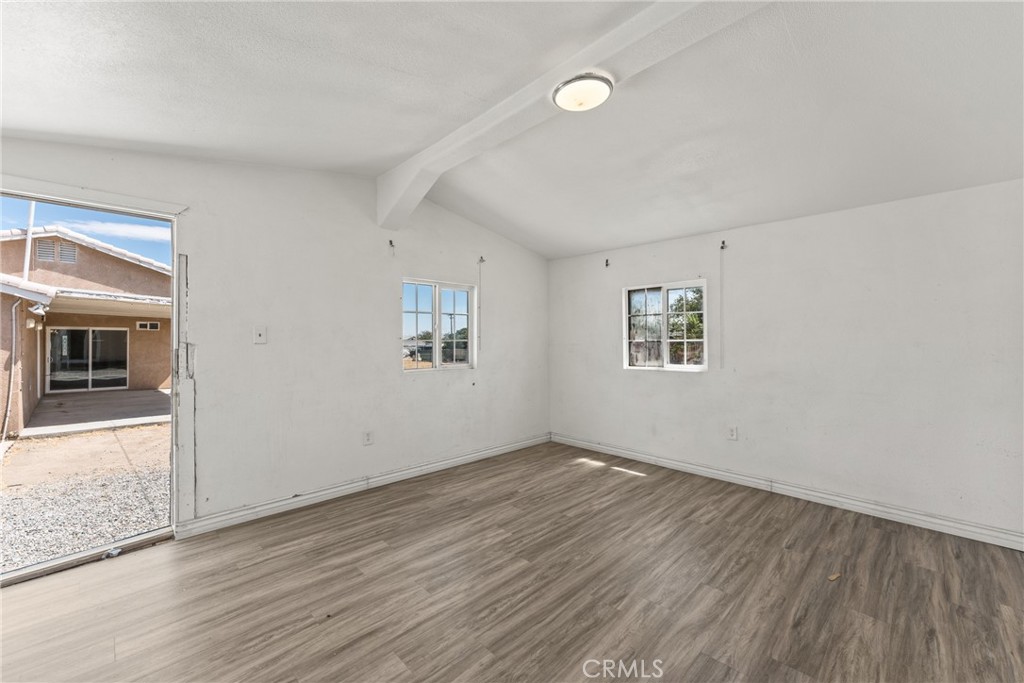 15921 Pine Street Property Photo 23