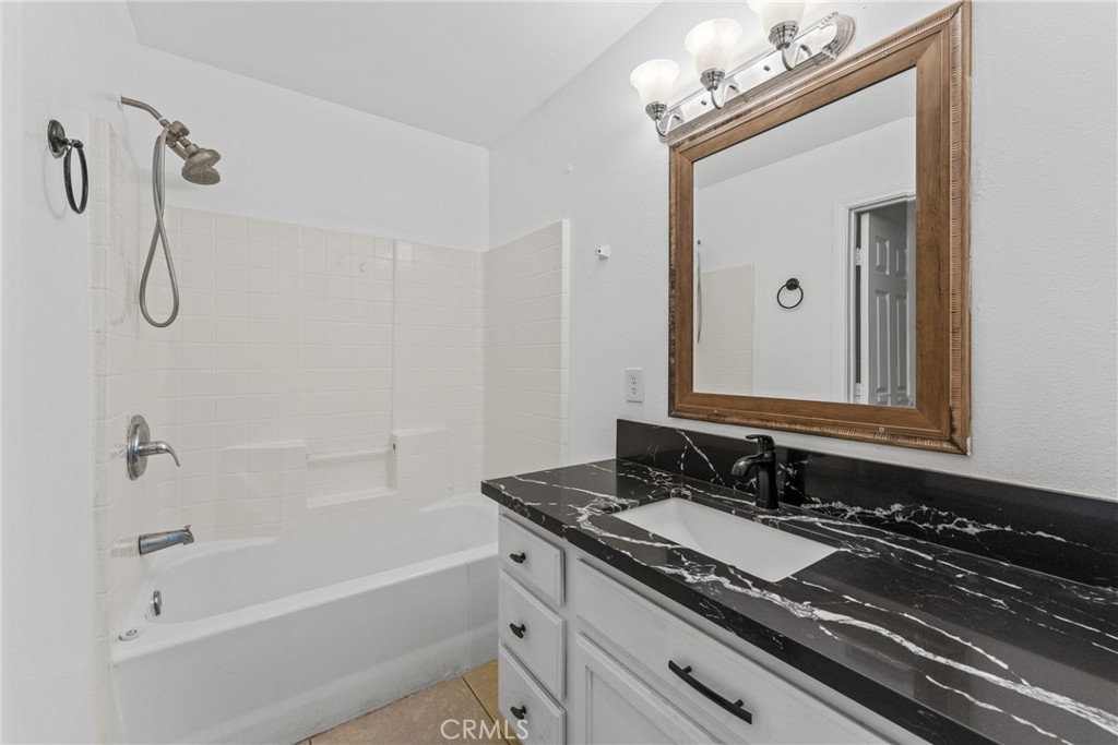 15921 Pine Street Property Photo 25