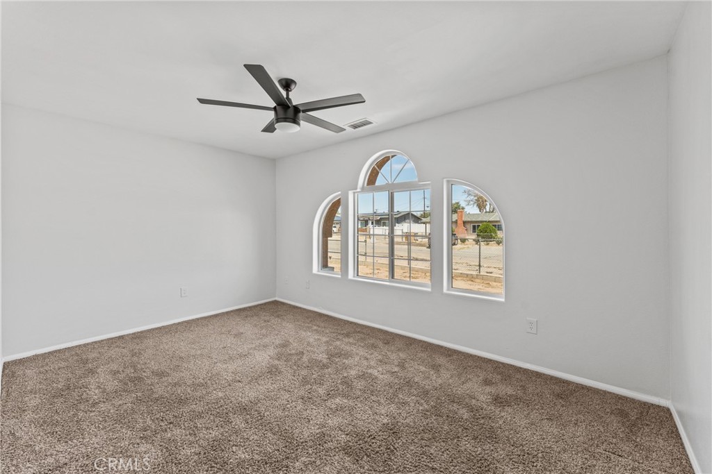 15921 Pine Street Property Photo 29