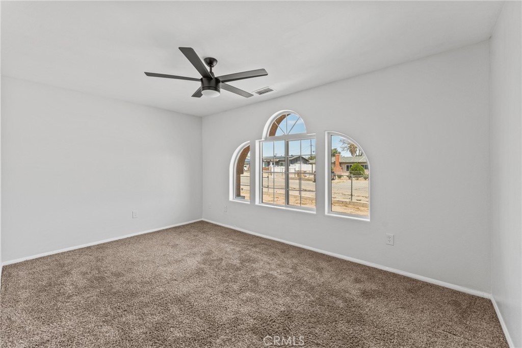 15921 Pine Street Property Photo 29