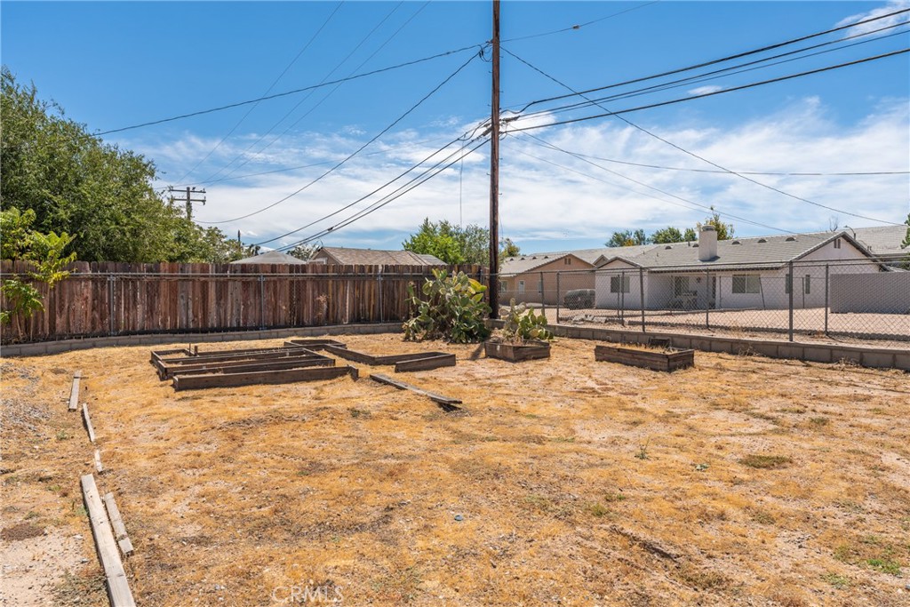 15921 Pine Street Property Photo 40
