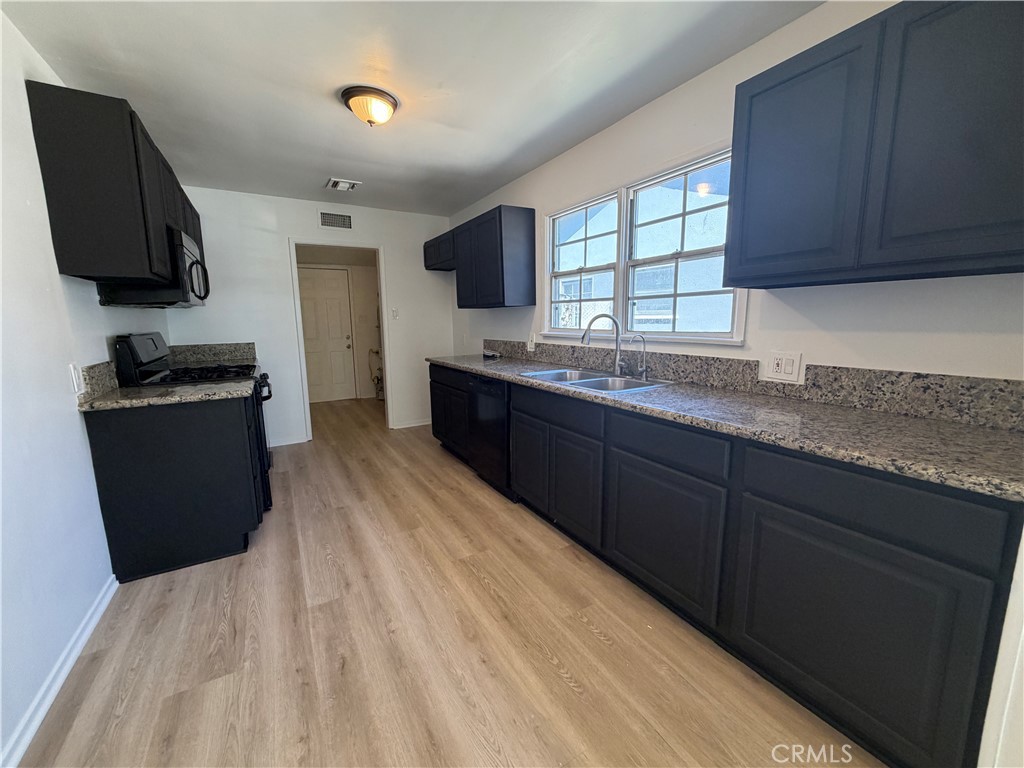 6939 Murietta Avenue Property Photo 8