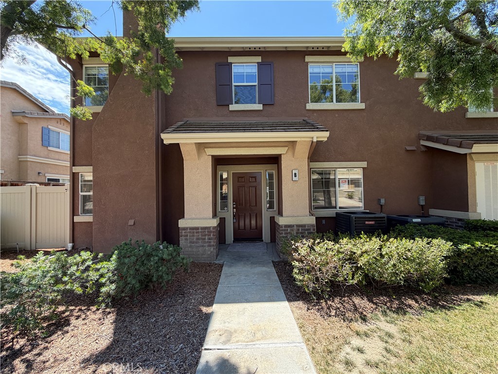 33551 Winston Way B Property Photo 1