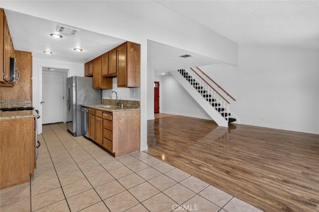 1239 Glenview Lane Property Photo 8