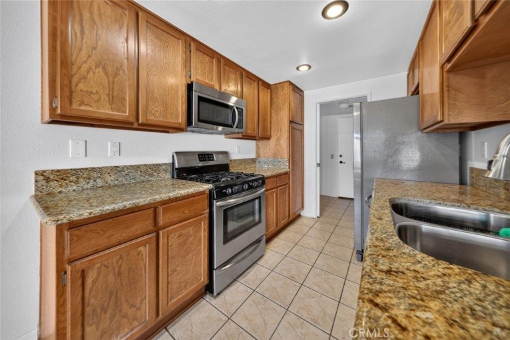 1239 Glenview Lane Property Photo 10