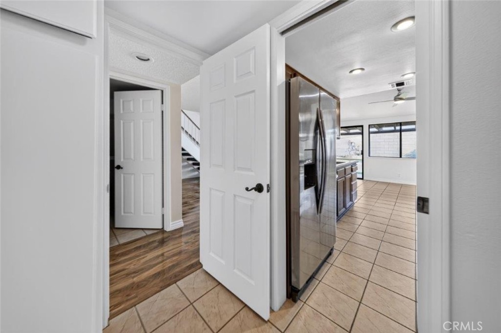 1239 Glenview Lane Property Photo 11
