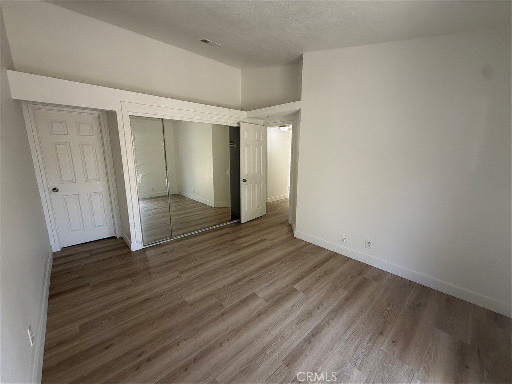 1910 Summertree Drive Property Photo 20