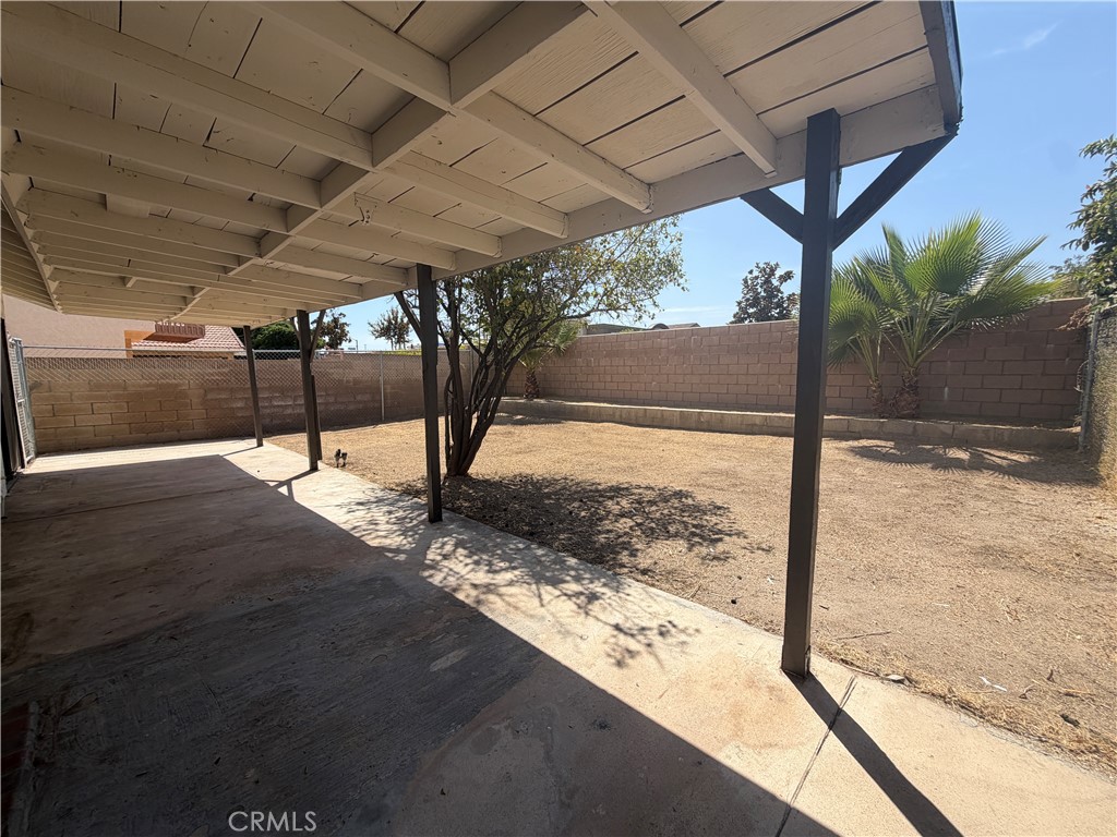 1910 Summertree Drive Property Photo 30