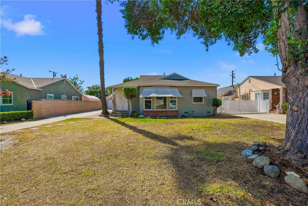 209 N Broadmoor Property Photo 1