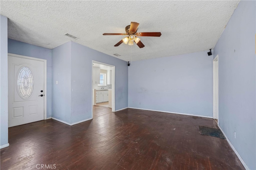 209 N Broadmoor Property Photo 6