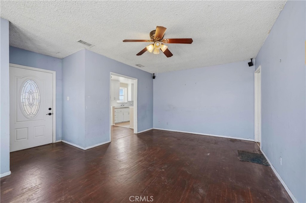 209 N Broadmoor Property Photo 6