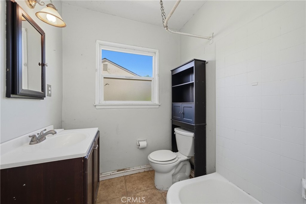 209 N Broadmoor Property Photo 9