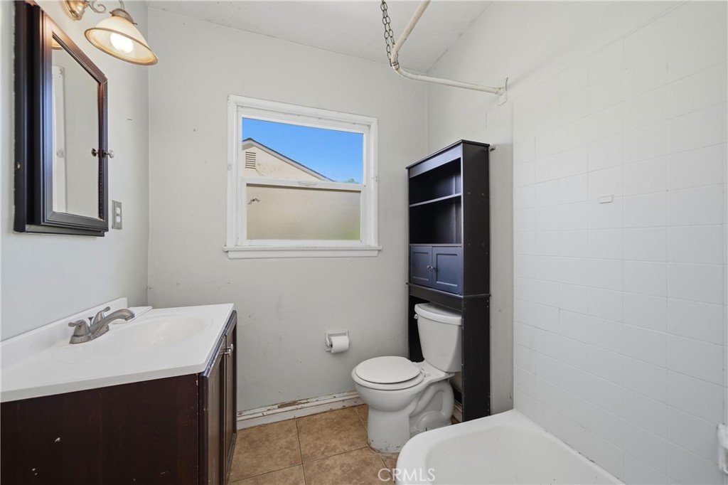209 N Broadmoor Property Photo 9