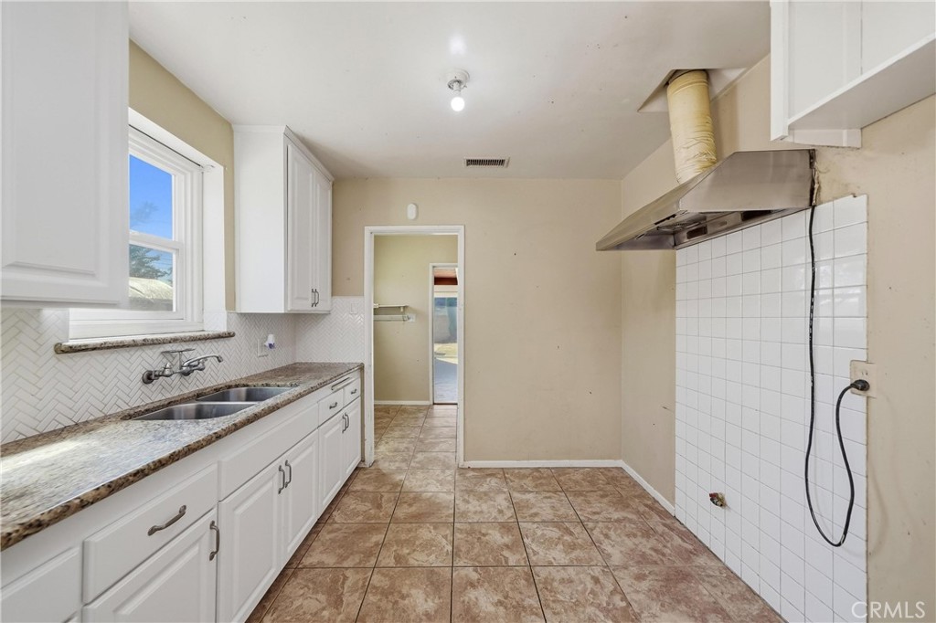 209 N Broadmoor Property Photo 17