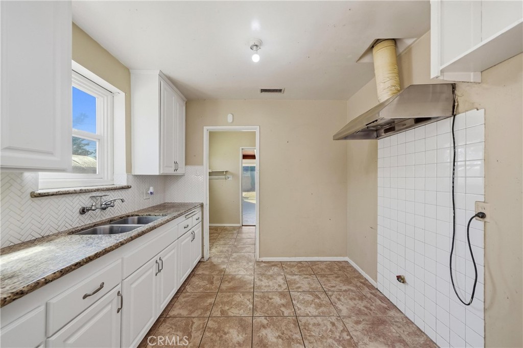 209 N Broadmoor Property Photo 17