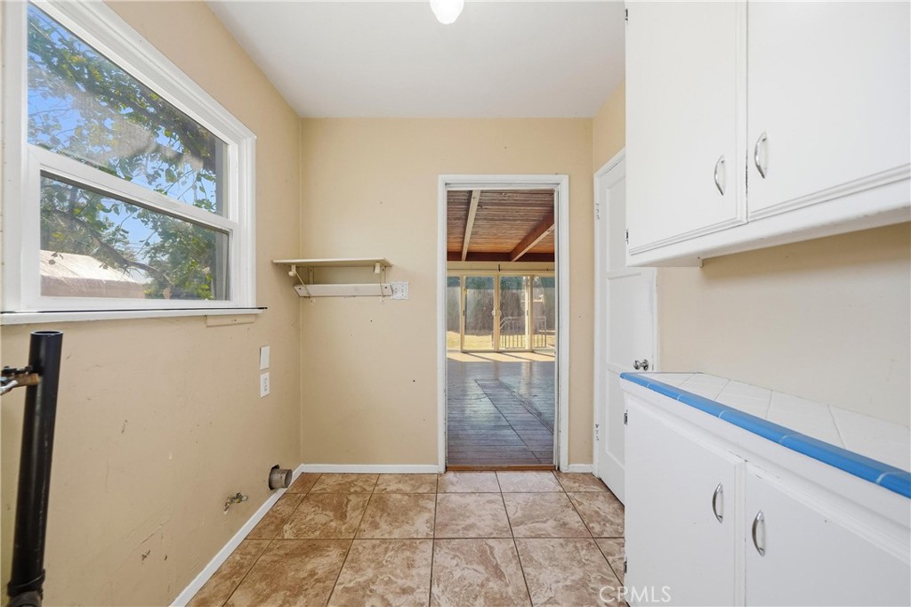 209 N Broadmoor Property Photo 21