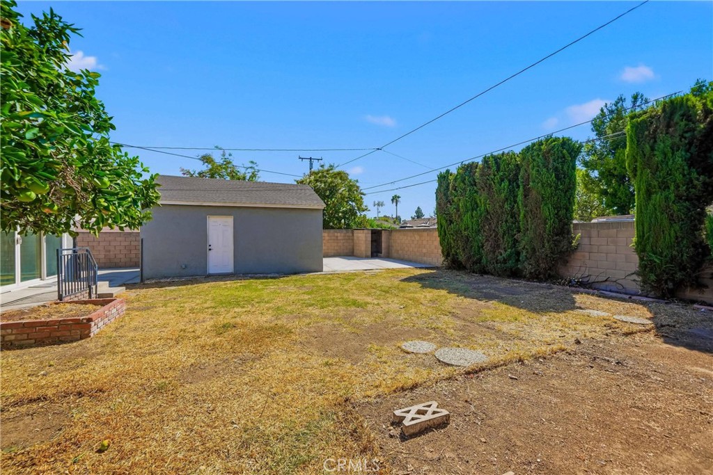 209 N Broadmoor Property Photo 30