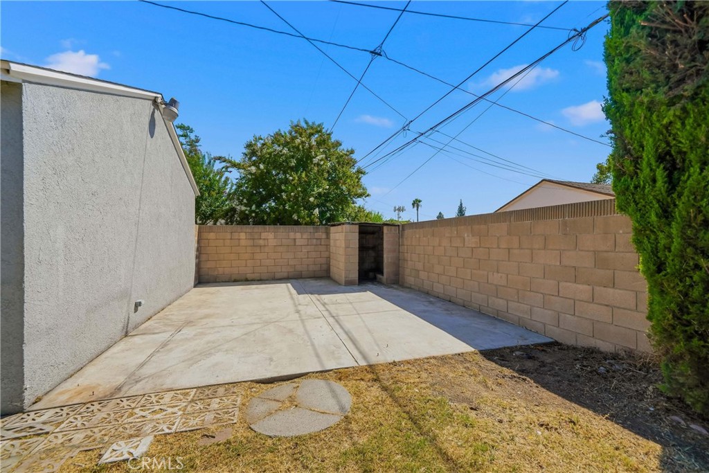 209 N Broadmoor Property Photo 32