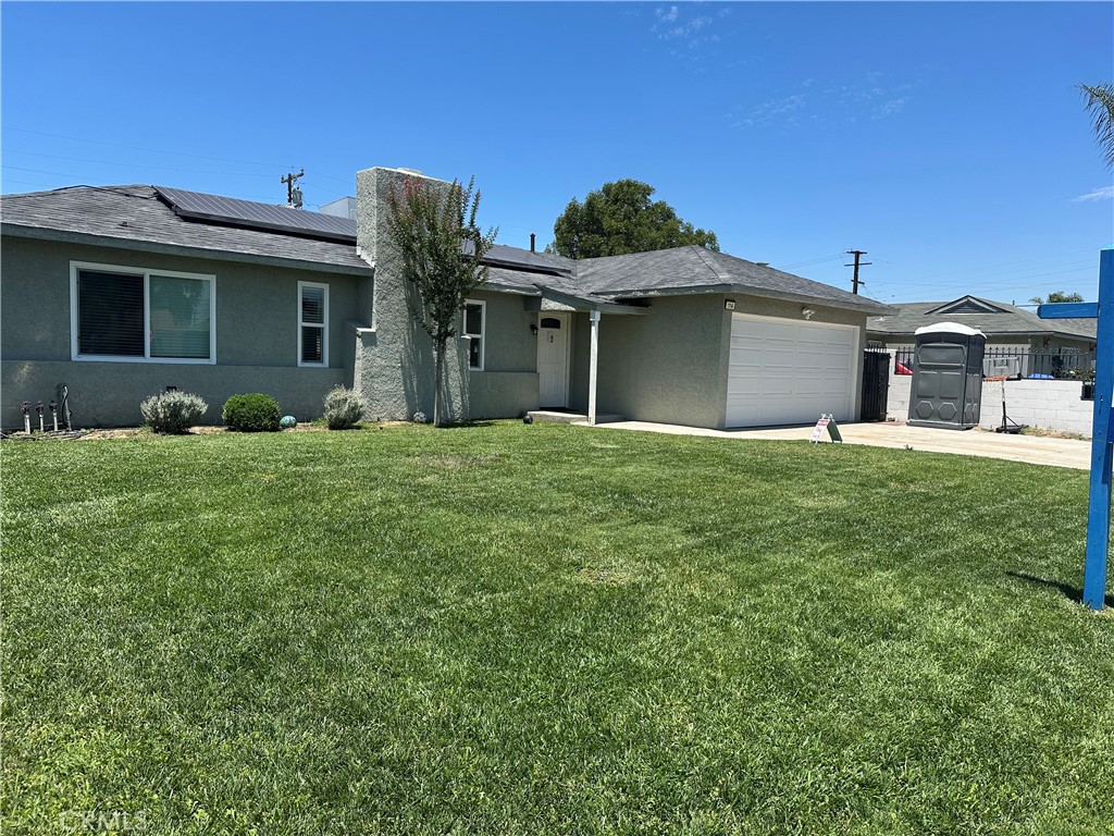 114 S Acacia Property Photo 1