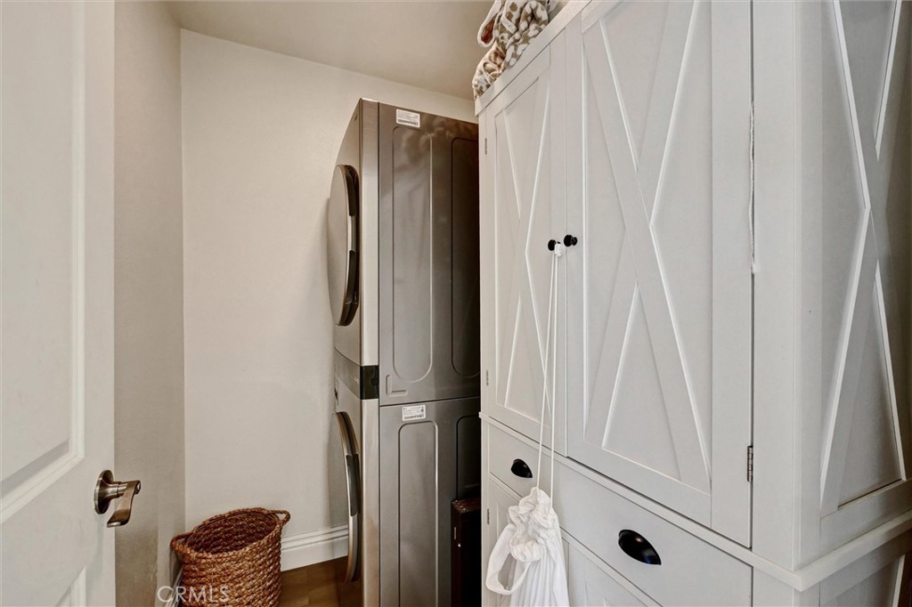 227 Oak Place Property Photo 15