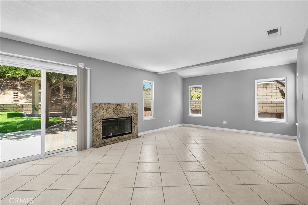 2110 S Glenwood Property Photo 12
