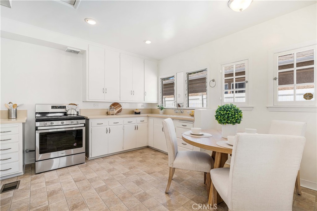 2024 Amherst Drive Property Photo 18
