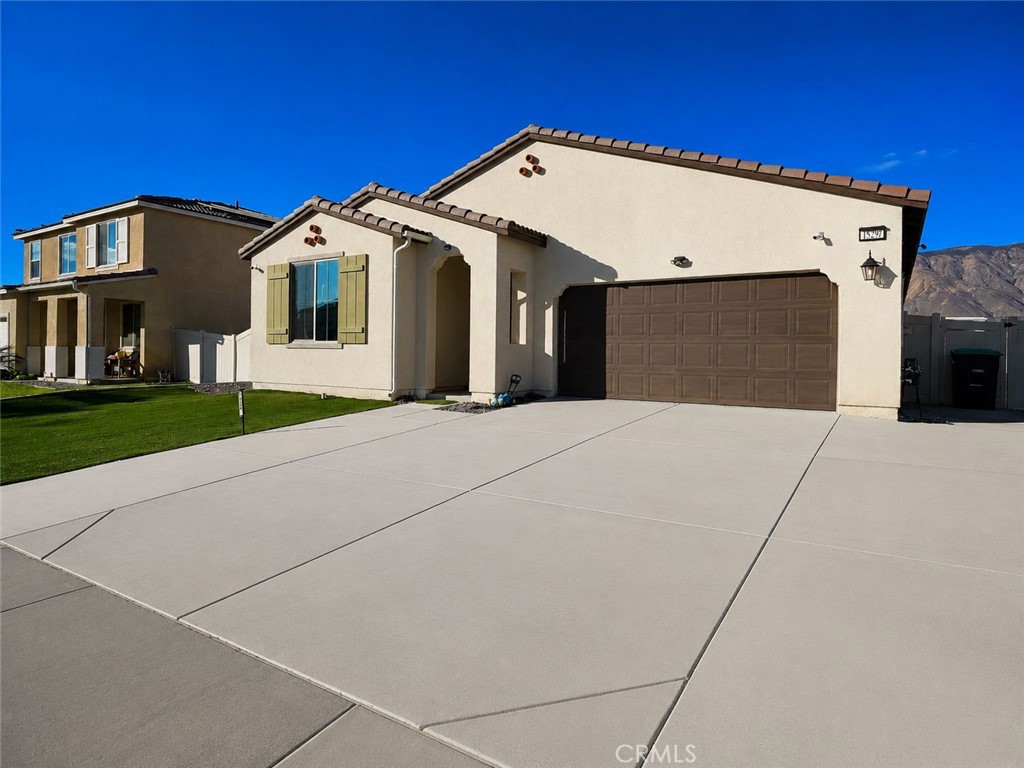 1529 Noblewood Drive Property Photo 3