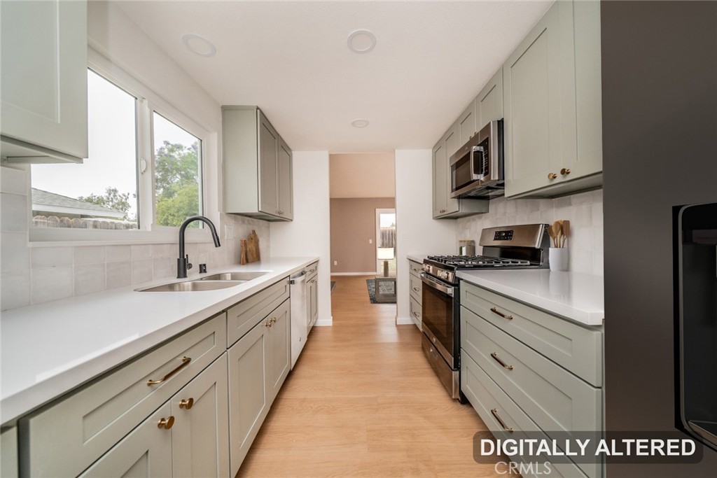 4865 Emerson Street Property Photo 11