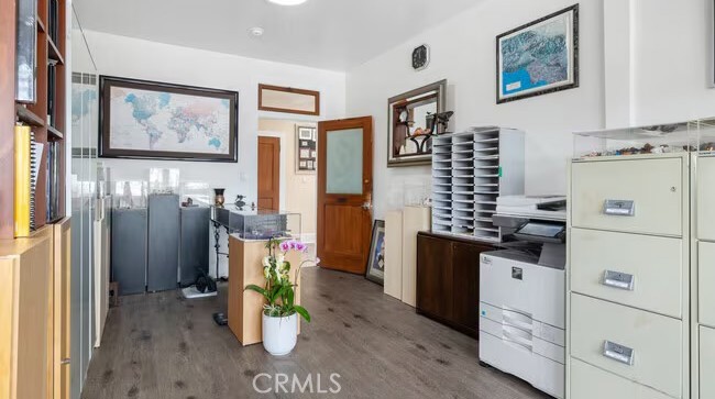 4117 W Pico Boulevard Property Photo 11