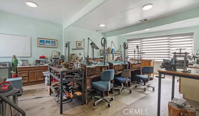 4117 W Pico Boulevard Property Photo 12