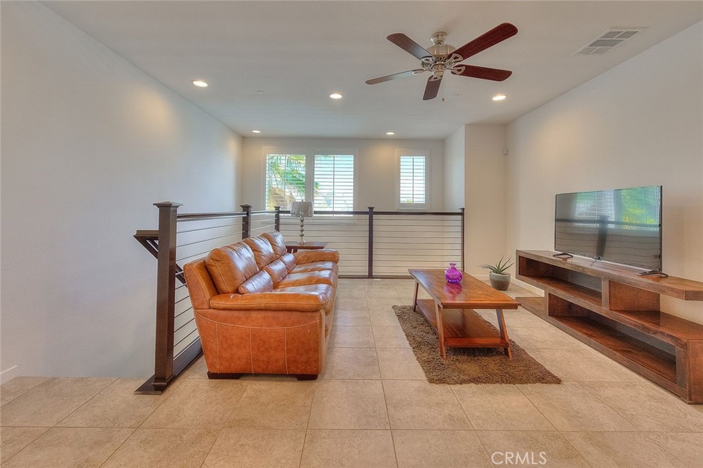 8872 Maple C Property Photo 6