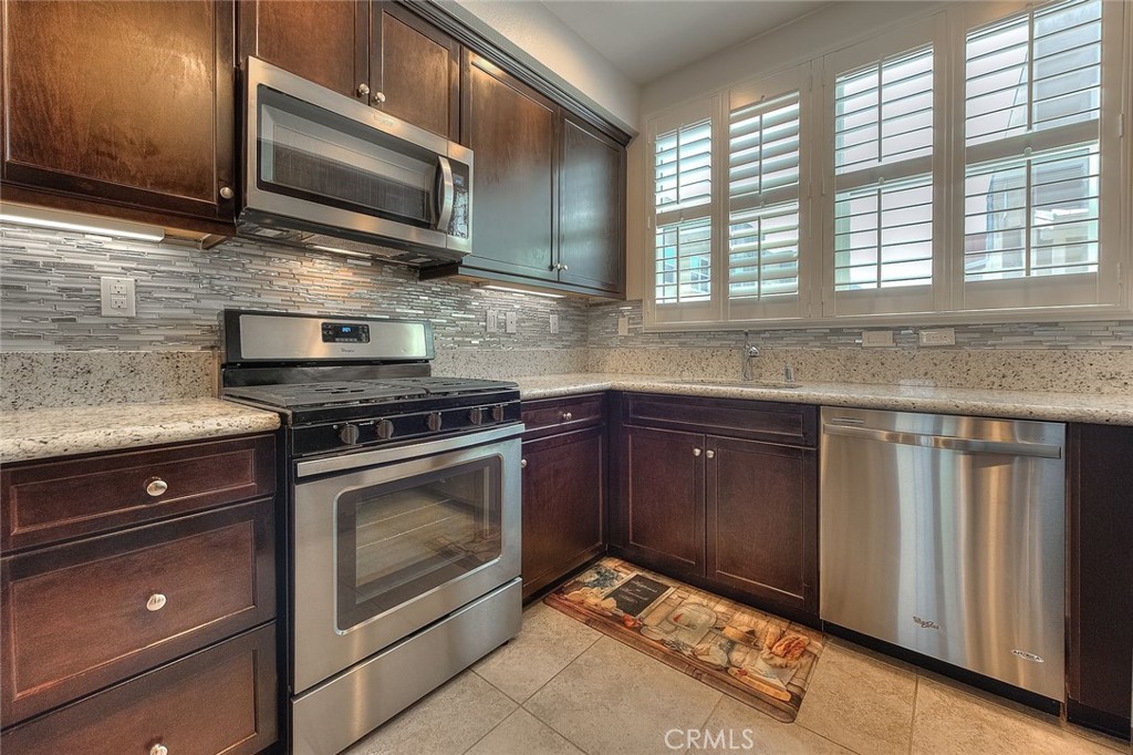 8872 Maple C Property Photo 12