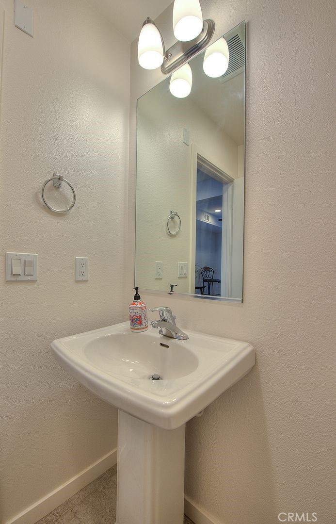 8872 Maple C Property Photo 20