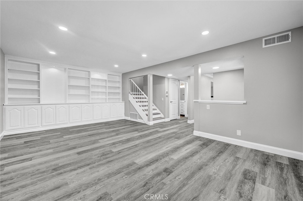 9719 Pauline Drive Property Photo 4