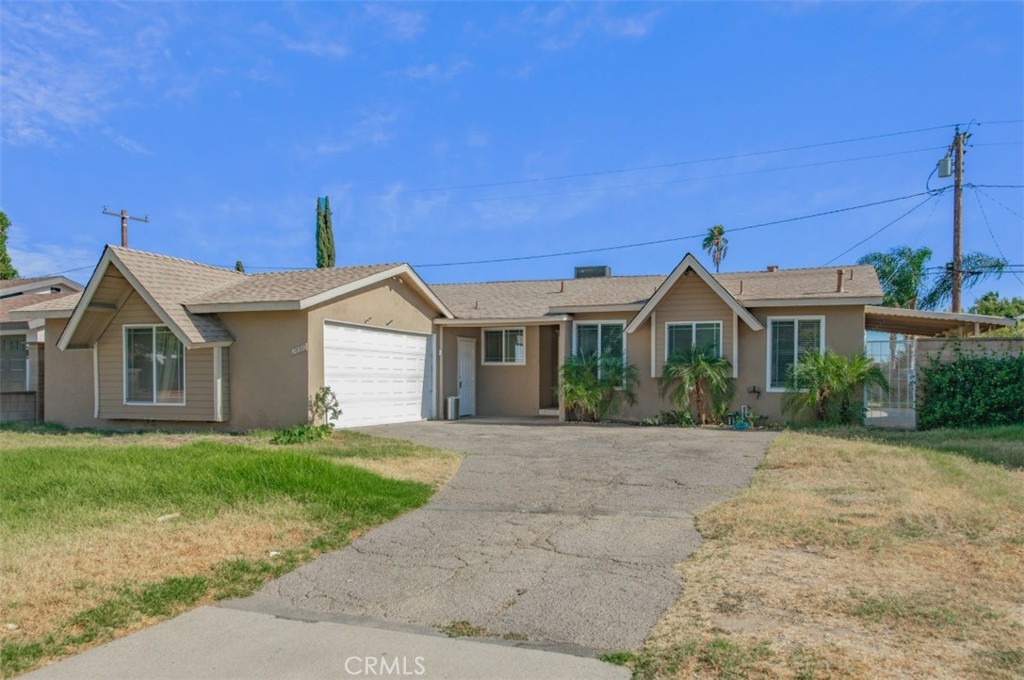 10219 Effen Street Property Photo 2