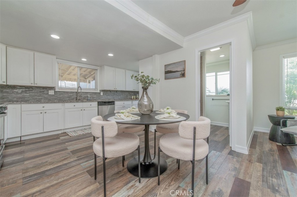 10219 Effen Street Property Photo 10
