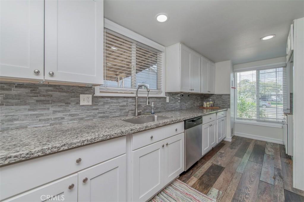10219 Effen Street Property Photo 12