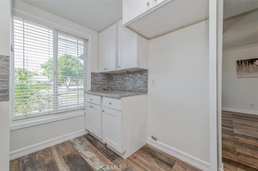 10219 Effen Street Property Photo 13