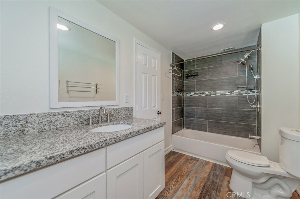 10219 Effen Street Property Photo 21