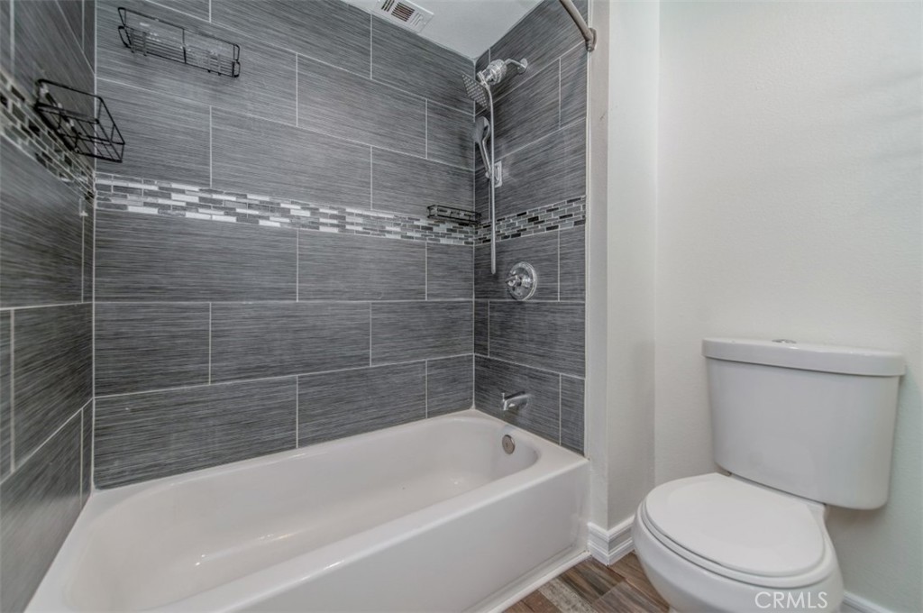 10219 Effen Street Property Photo 22