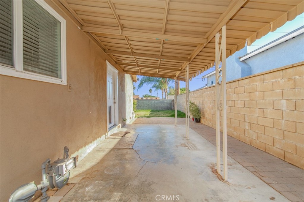 10219 Effen Street Property Photo 23