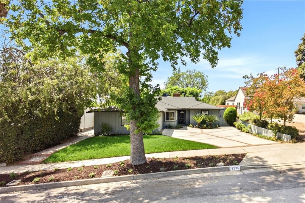 1175 Valley View Property Photo 1