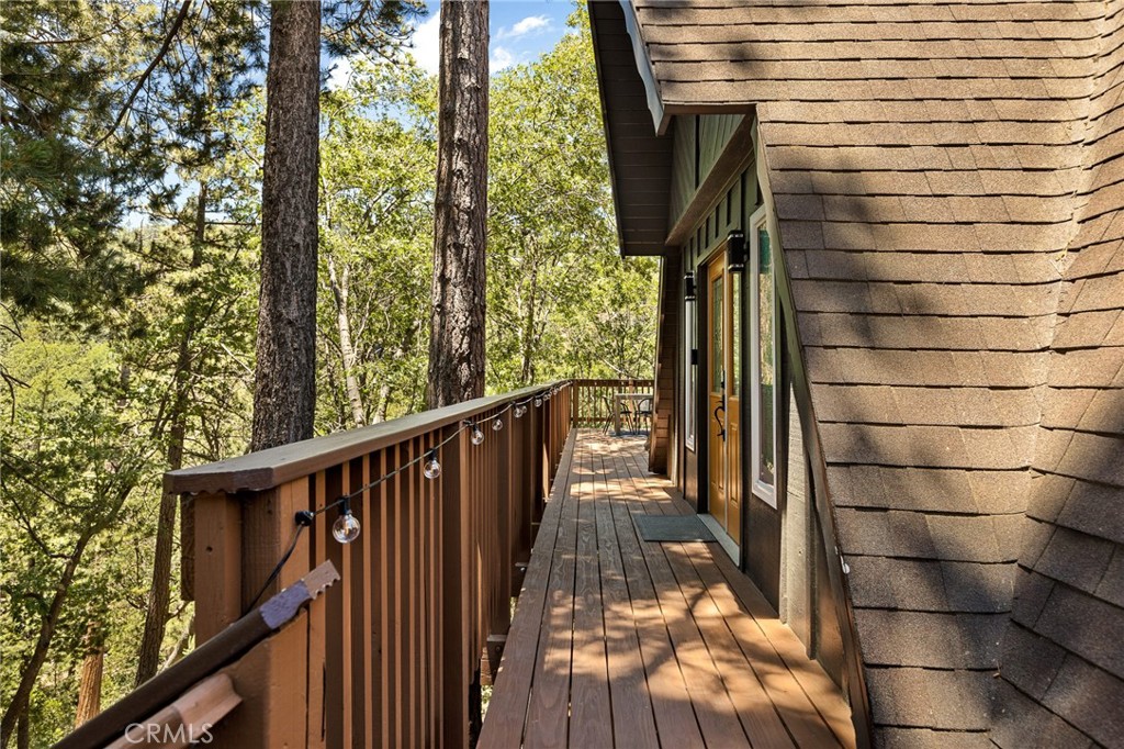 1296 Calgary Drive Property Photo 3