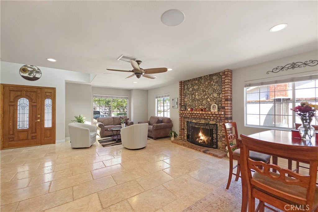 15597 Rolling Ridge Property Photo 5
