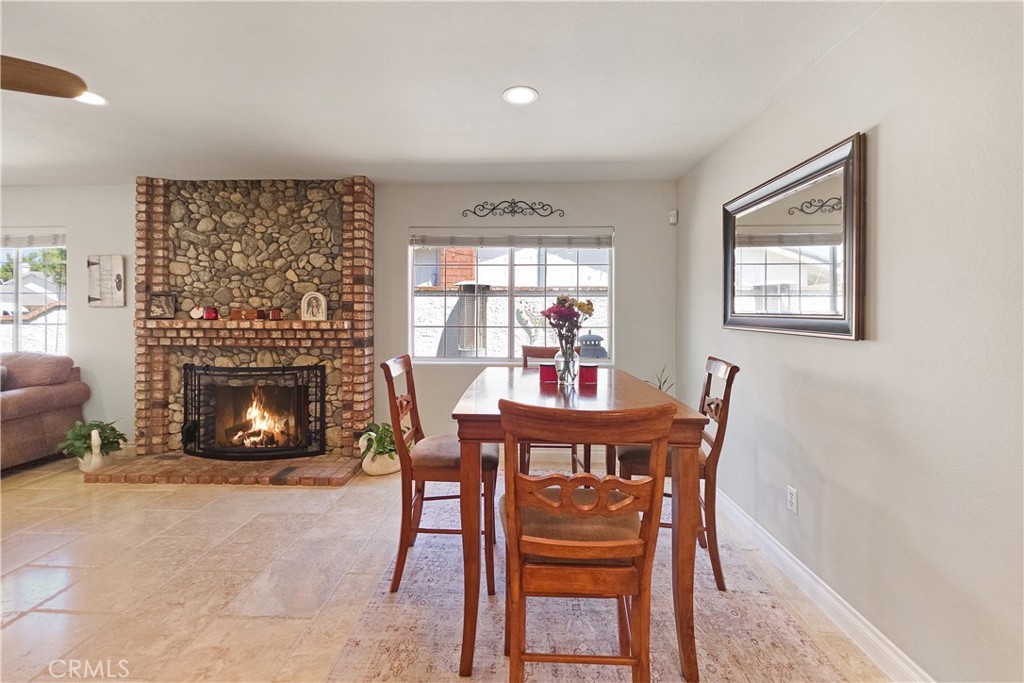 15597 Rolling Ridge Property Photo 6
