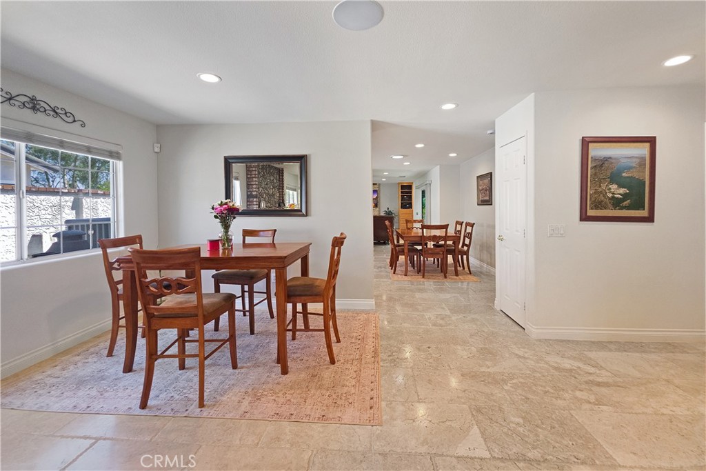 15597 Rolling Ridge Property Photo 7