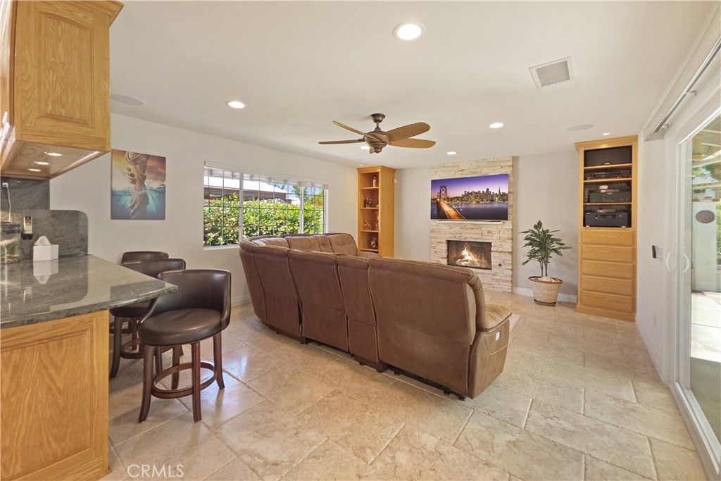 15597 Rolling Ridge Property Photo 14